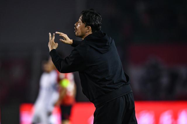 pg经典玩法-谢晖带队主场压着打遭开门黑 亚泰三度补时遭绝杀